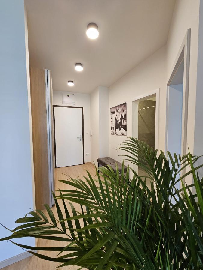 2 Room Apartment, New Building, Bosakova Street, 28 บราติสลาวา ภายนอก รูปภาพ