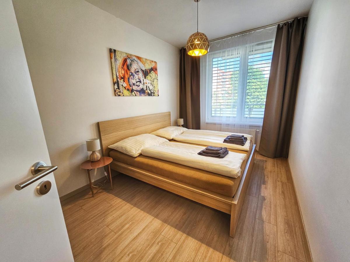 2 Room Apartment, New Building, Bosakova Street, 28 บราติสลาวา ภายนอก รูปภาพ