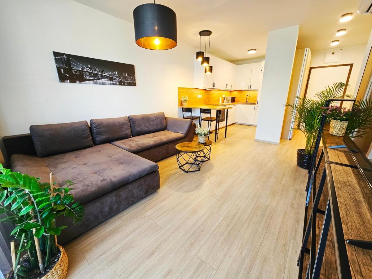 2 Room Apartment, New Building, Bosakova Street, 28 บราติสลาวา ภายนอก รูปภาพ